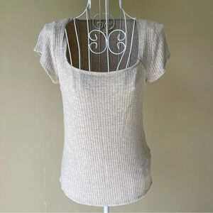 Elie Tahari ribbed short sleeve tee basic for capsule wardrobe beige size S